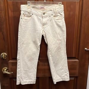 Abercrombie and fitch white capri size 2 pants